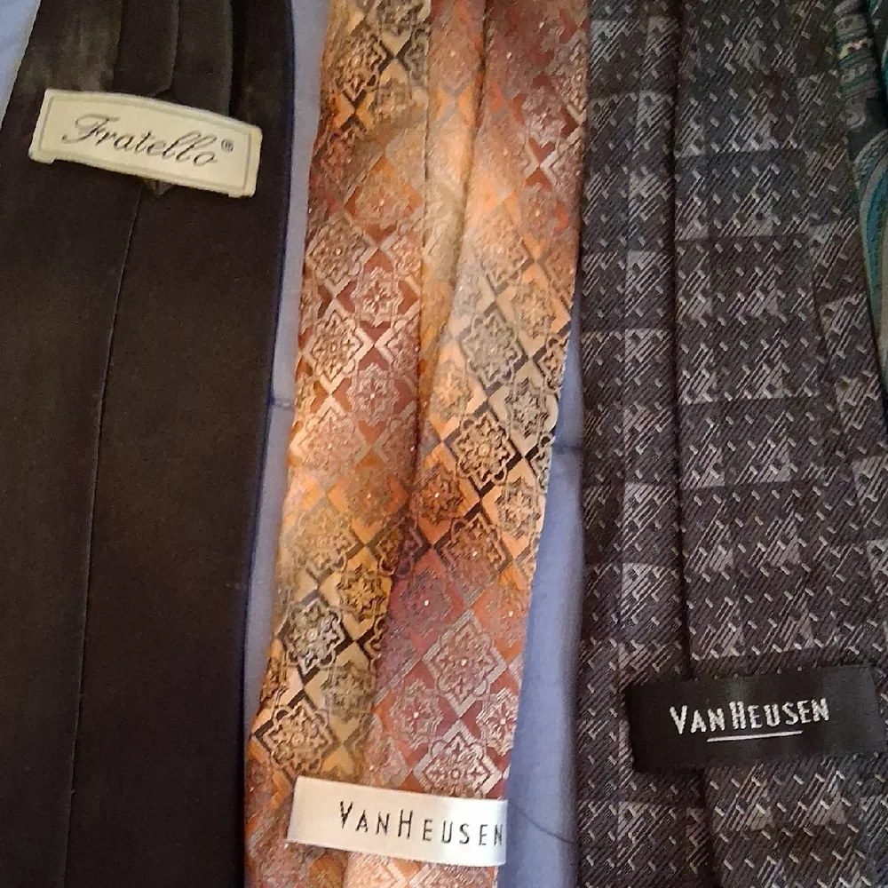 Assorted Patterned Ties Collection - Picture 7 of 10